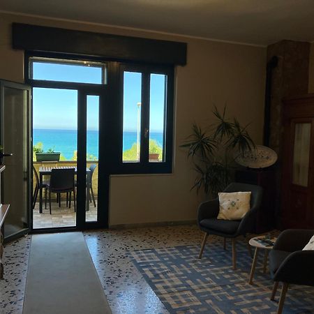 Bed and Breakfast Torre Del Pozzo С'Аркитту-Кульери Экстерьер фото