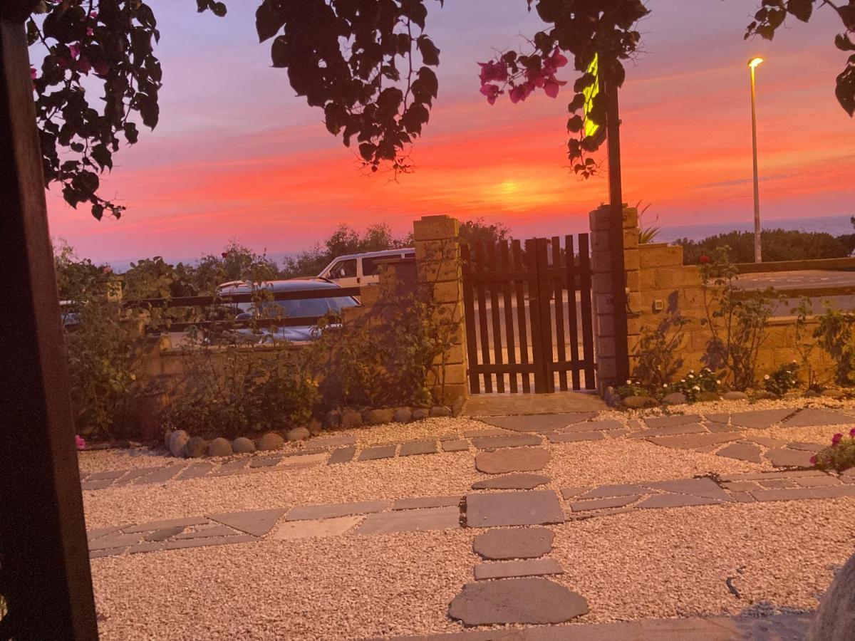 Bed and Breakfast Torre Del Pozzo С'Аркитту-Кульери Экстерьер фото